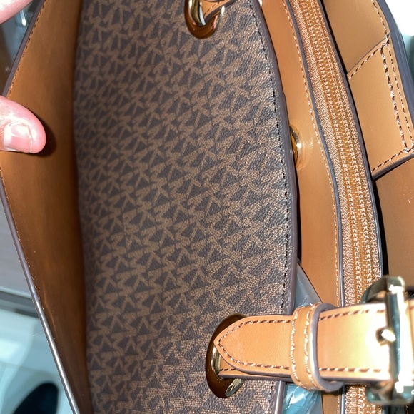 COPY - Michael Kors Commuter Tote Bag - Picture 4 of 5